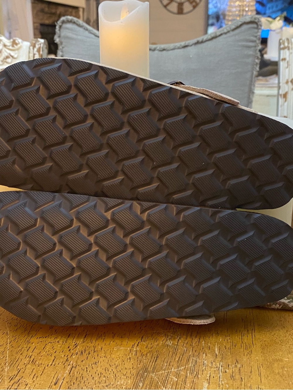 Qomfort clogs…size 7.5 (38 - Picture 8 of 8